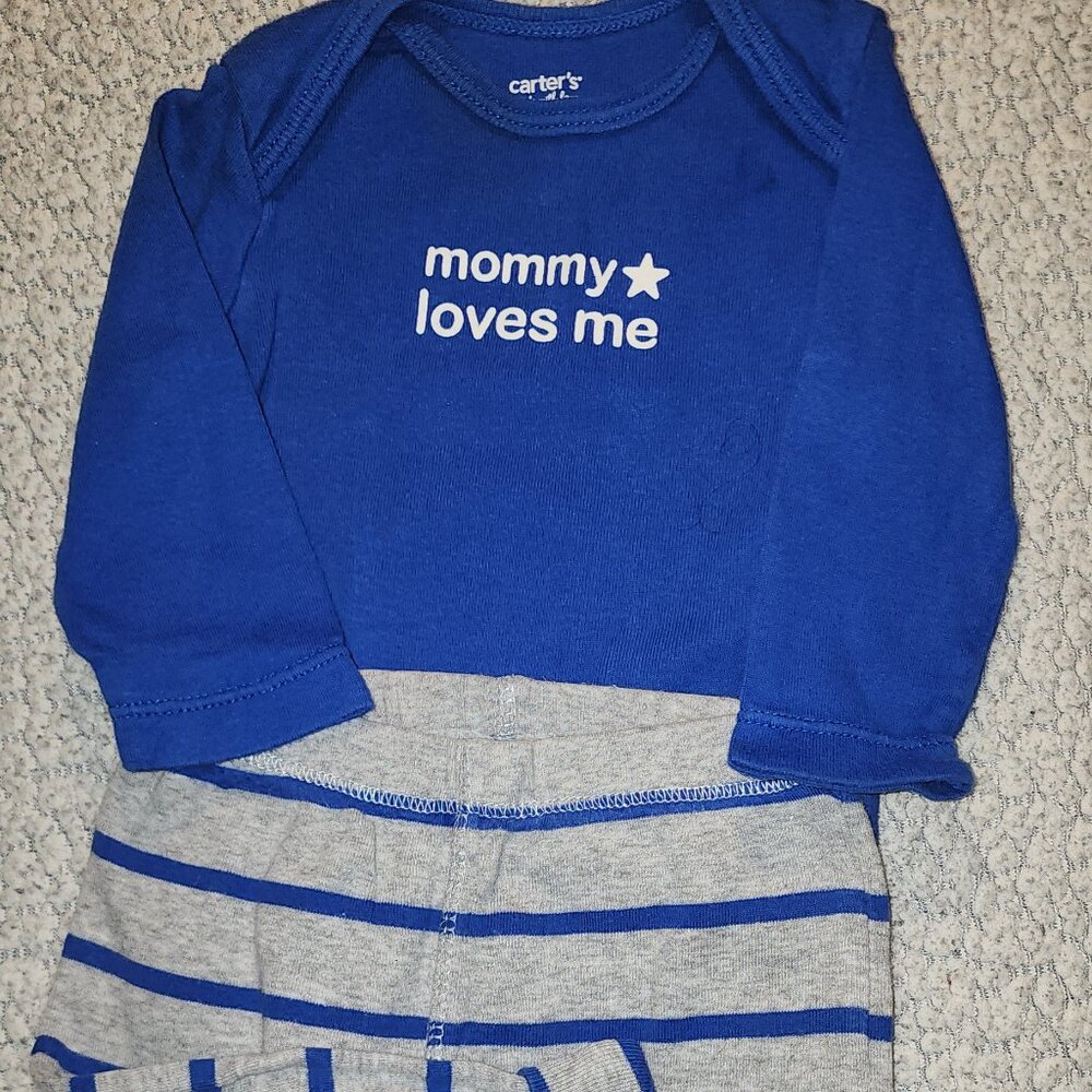 Carter's mommy loves me onesie 2 piece-3 months